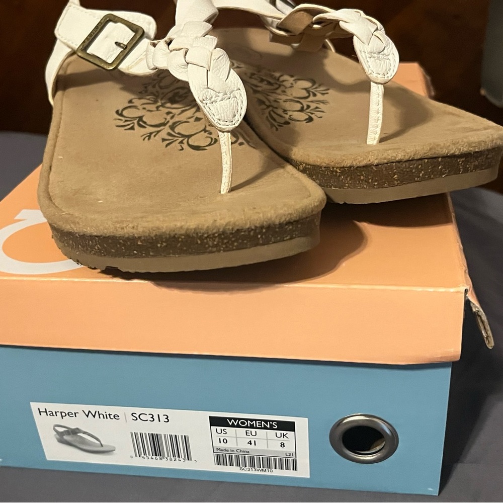 NWOT Aetrex White sandals sz9.5-10